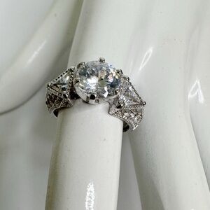 Avon Art Deco CZ Ring Silver Plated Vintage size 6